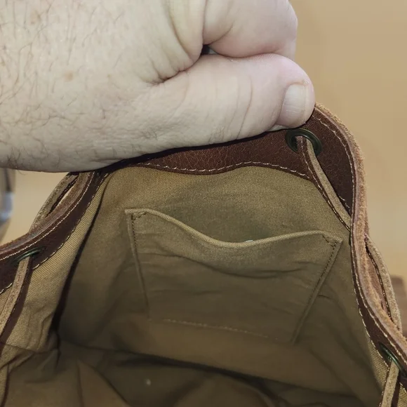 Lucky Brand 100% Real Leather Bucket Bag, Like New Condition - Picture 5 of 7